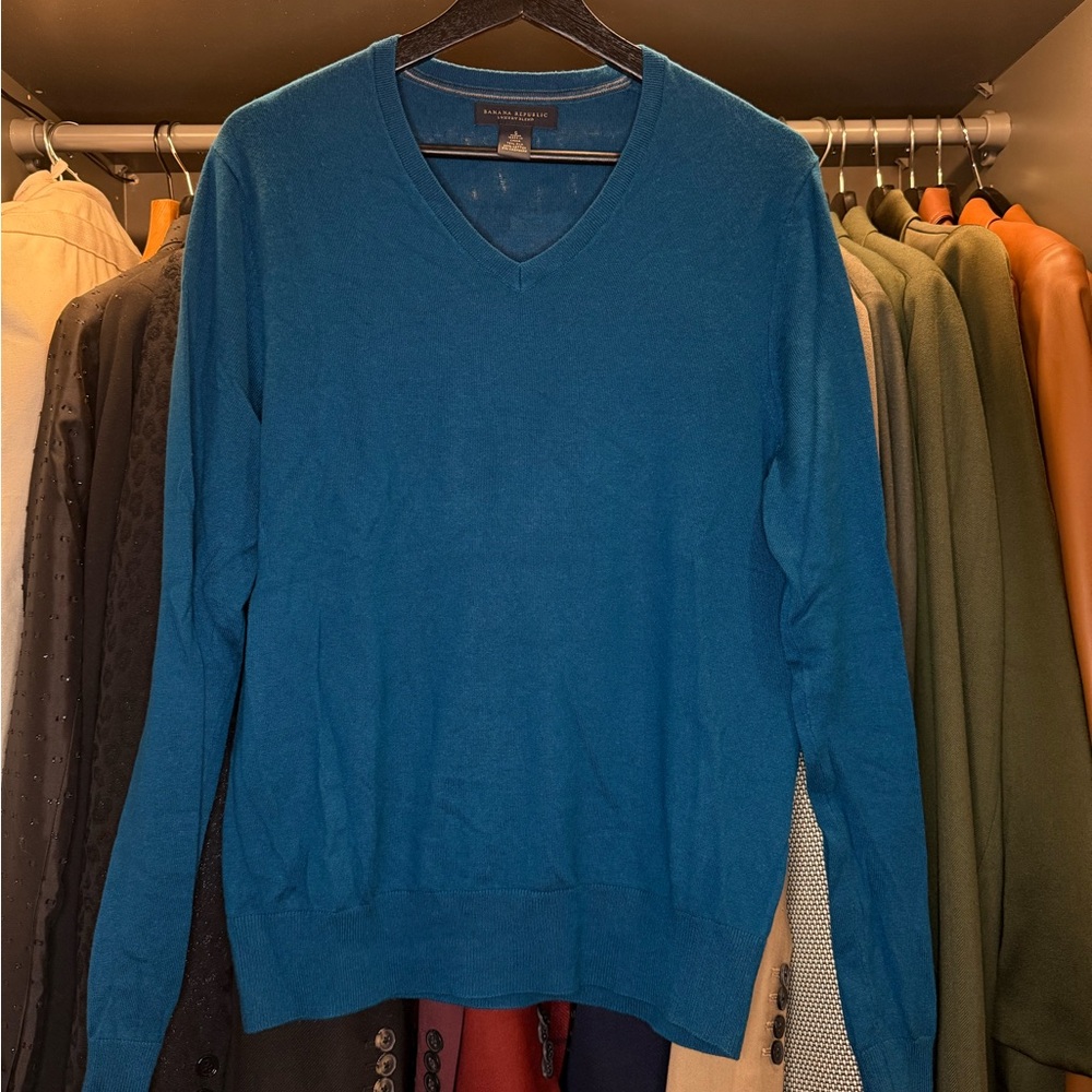 Men’s Banana Republic LUXURY BLEND V-Neck Sweater